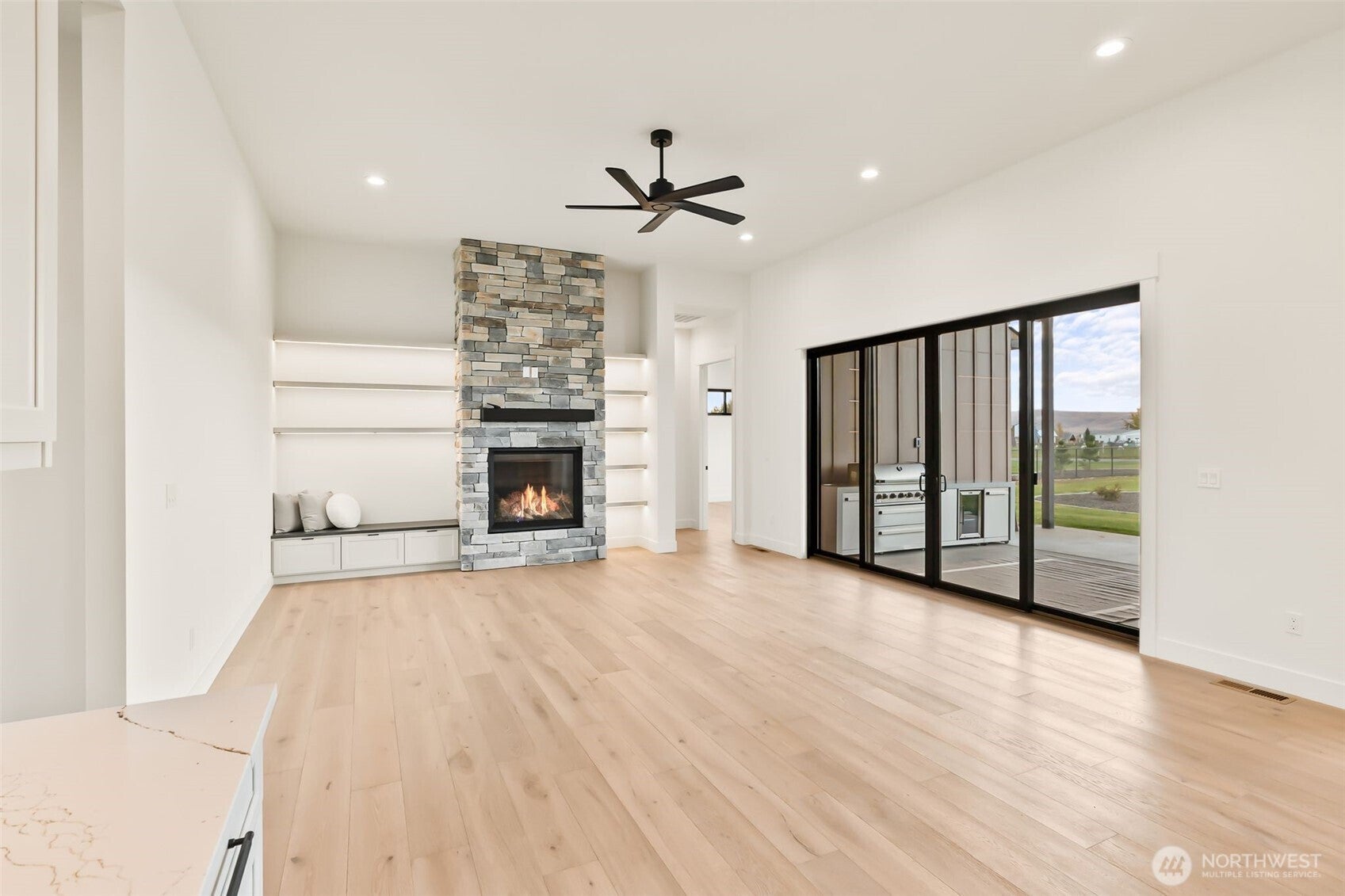 Yakima, Washington, 98908, United States, 4 Bedrooms Bedrooms, ,4 BathroomsBathrooms,Residential,Active,1993975