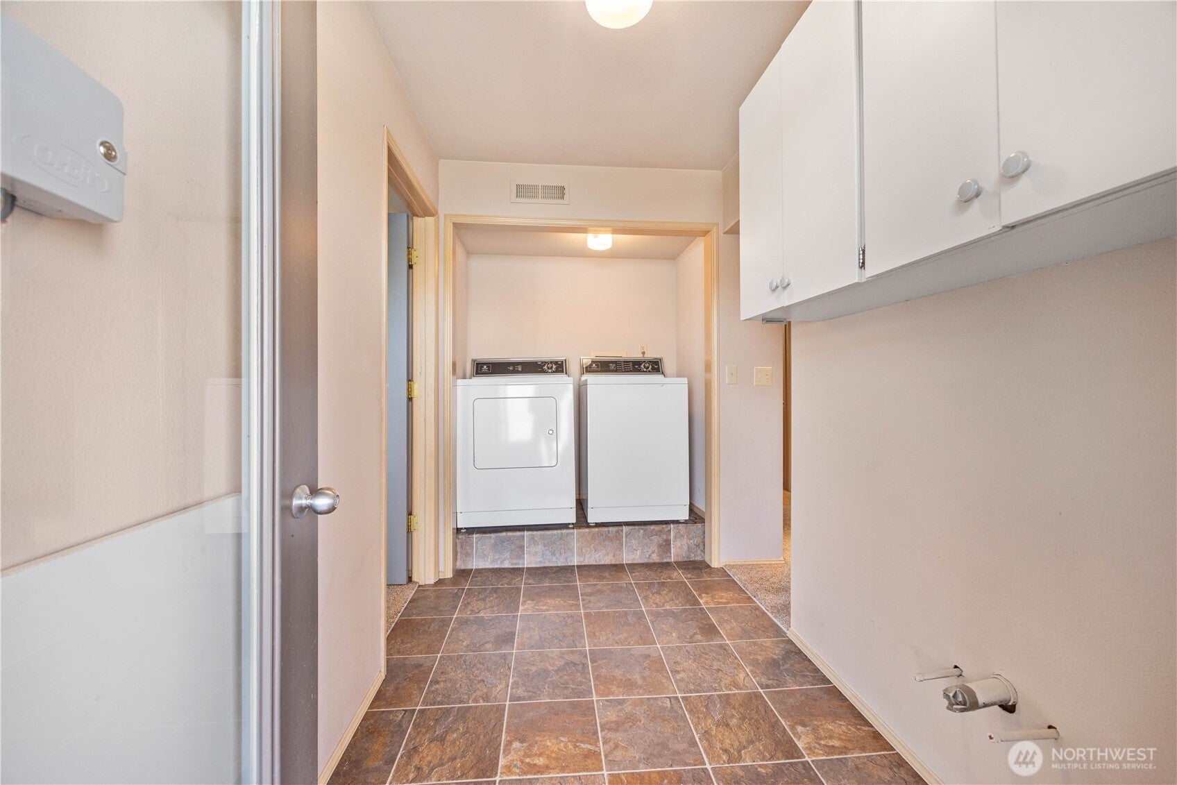 Chelan, Washington, 98816, United States, 4 Bedrooms Bedrooms, ,2 BathroomsBathrooms,Residential,Active,1971804