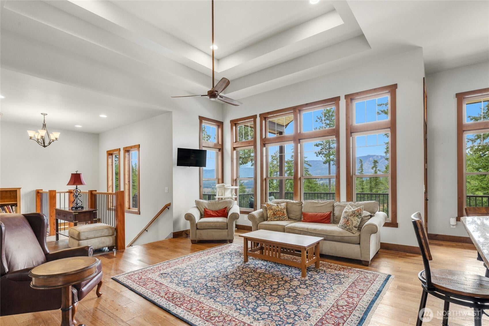 Cle Elum, Washington, 98922, United States, 3 Bedrooms Bedrooms, ,3 BathroomsBathrooms,Residential,Active,2031010