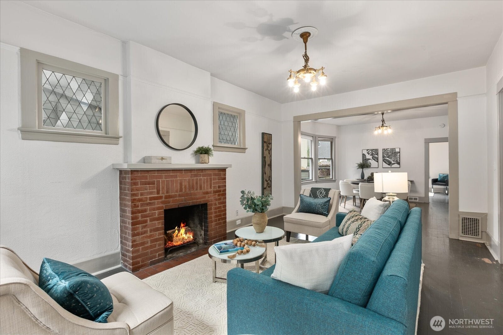 Seattle, Washington, 98102, United States, 4 Bedrooms Bedrooms, ,2 BathroomsBathrooms,Residential,Active,1905356