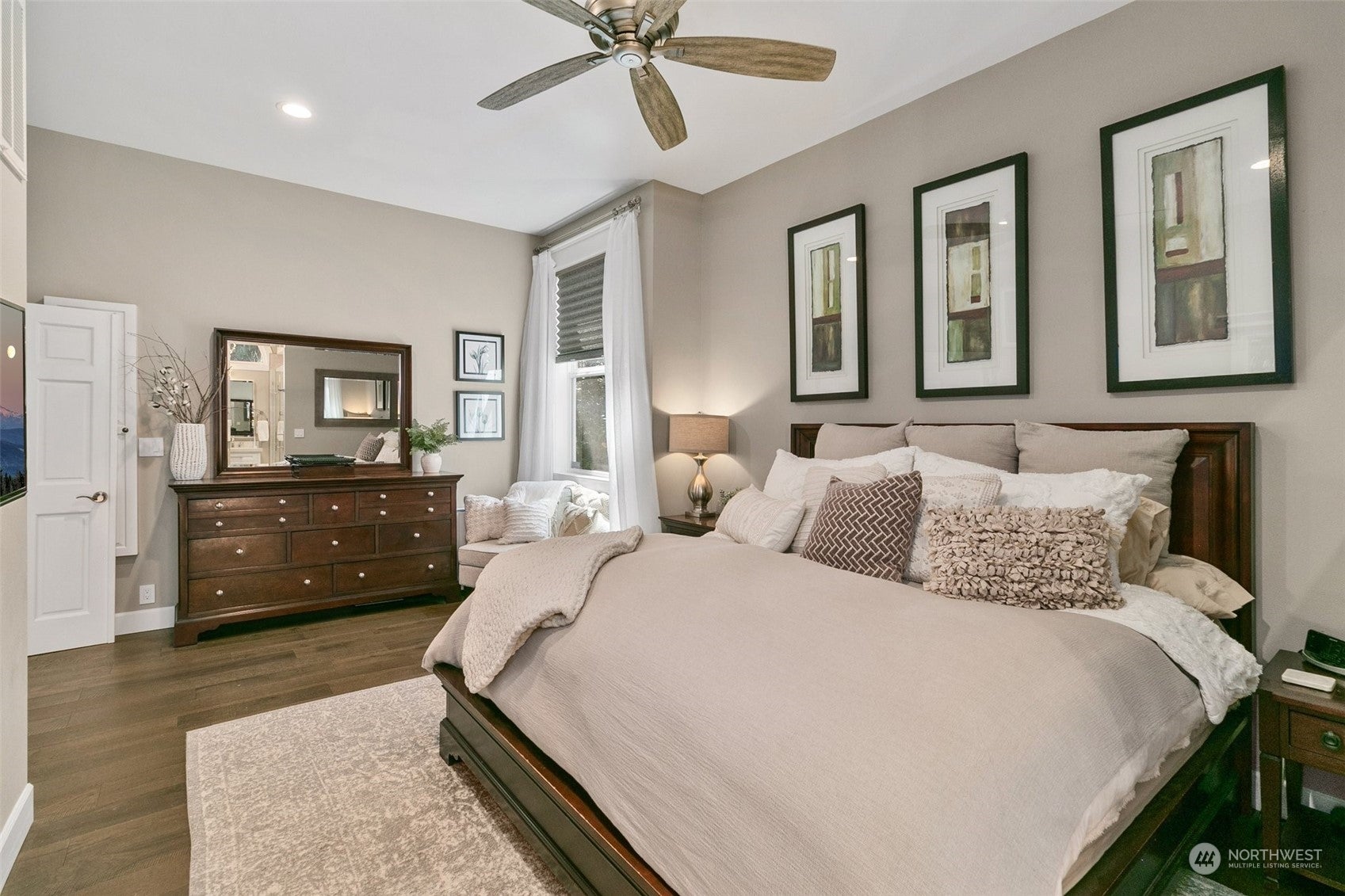 Eatonville, Washington, 98328, United States, 3 Bedrooms Bedrooms, ,4 BathroomsBathrooms,Residential,Pending,1702293