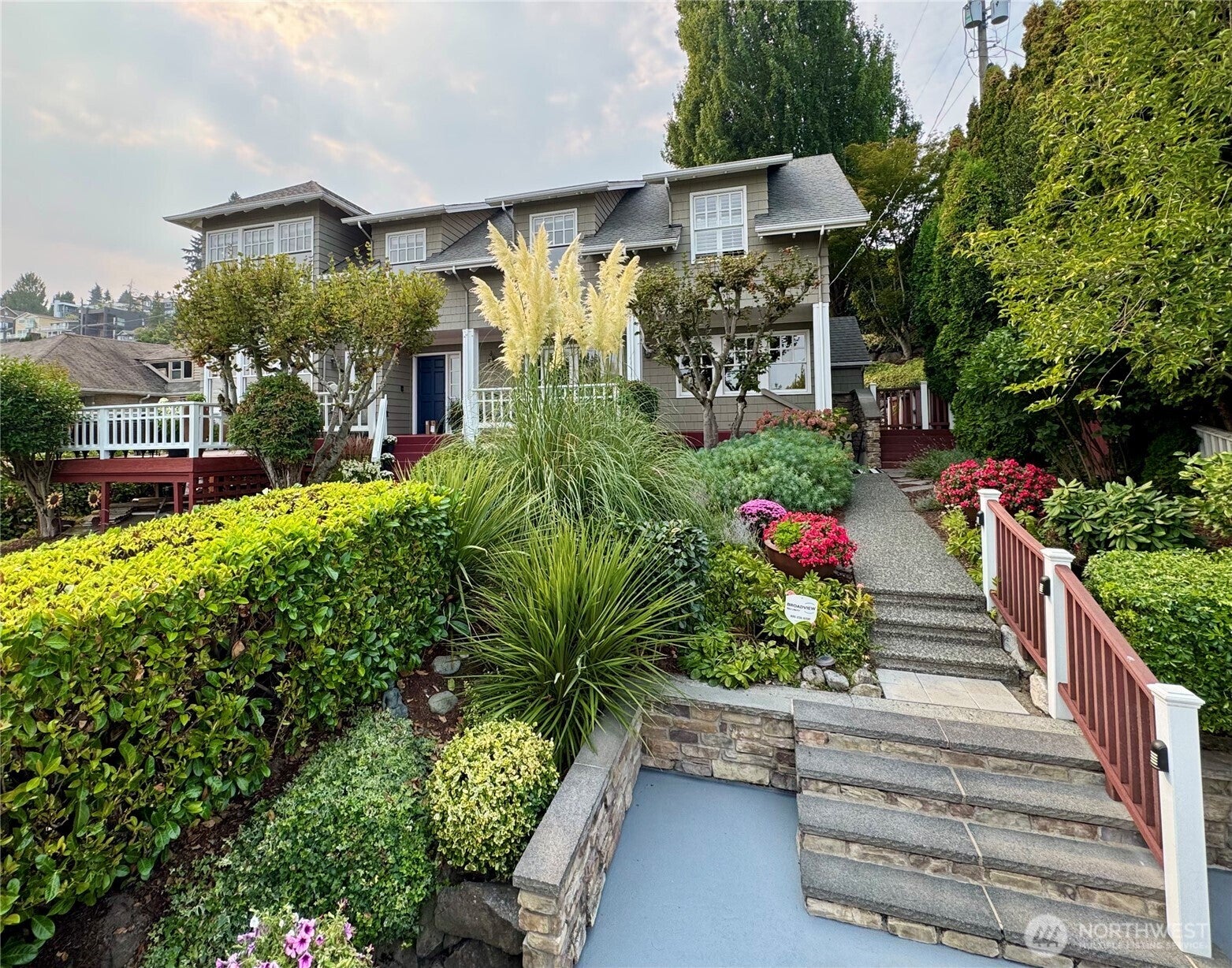 Seattle, Washington, 98144, United States, 5 Bedrooms Bedrooms, ,4 BathroomsBathrooms,Residential,Active,1936447