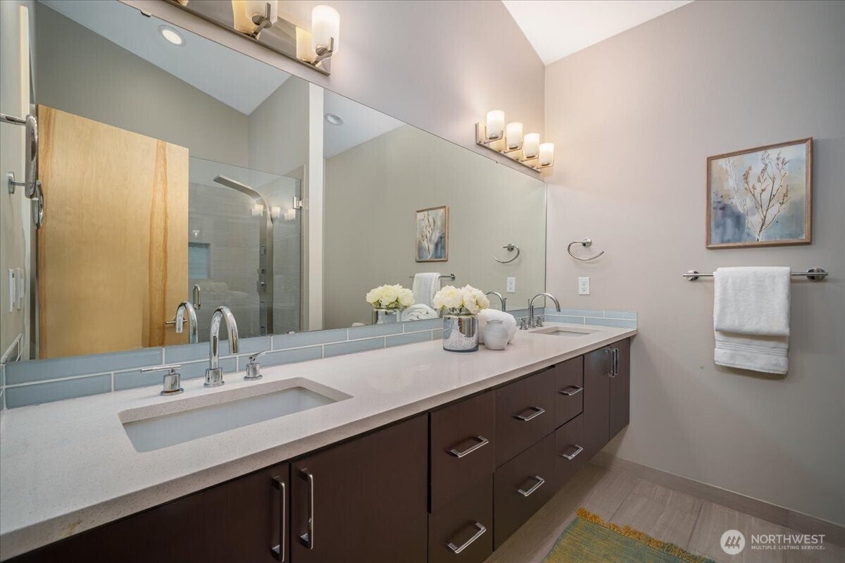 Seattle, Washington, 98177, United States, 4 Bedrooms Bedrooms, ,3 BathroomsBathrooms,Residential,Active,1953640