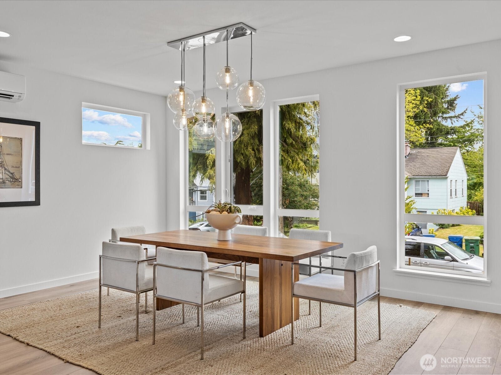 Seattle, Washington, 98117, United States, 4 Bedrooms Bedrooms, ,4 BathroomsBathrooms,Residential,Active,1996304