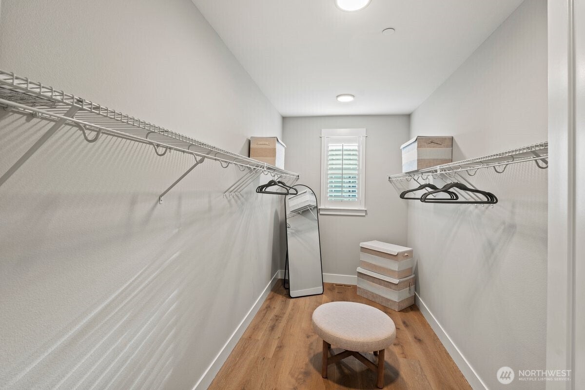 Bothell, Washington, 98021, United States, 4 Bedrooms Bedrooms, ,5 BathroomsBathrooms,Residential,Active,1860296
