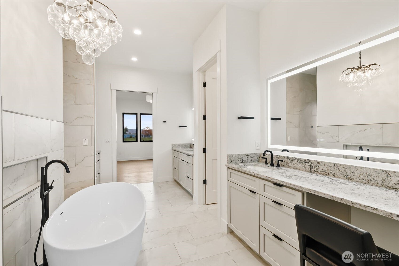 Yakima, Washington, 98908, United States, 4 Bedrooms Bedrooms, ,4 BathroomsBathrooms,Residential,Active,1993975