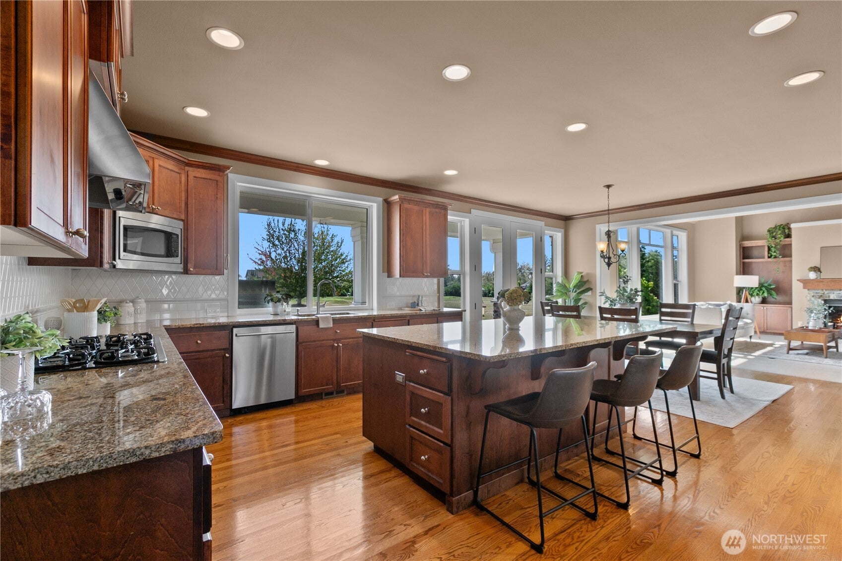 Burlington, Washington, 98233, United States, 4 Bedrooms Bedrooms, ,3 BathroomsBathrooms,Residential,Active,1944052