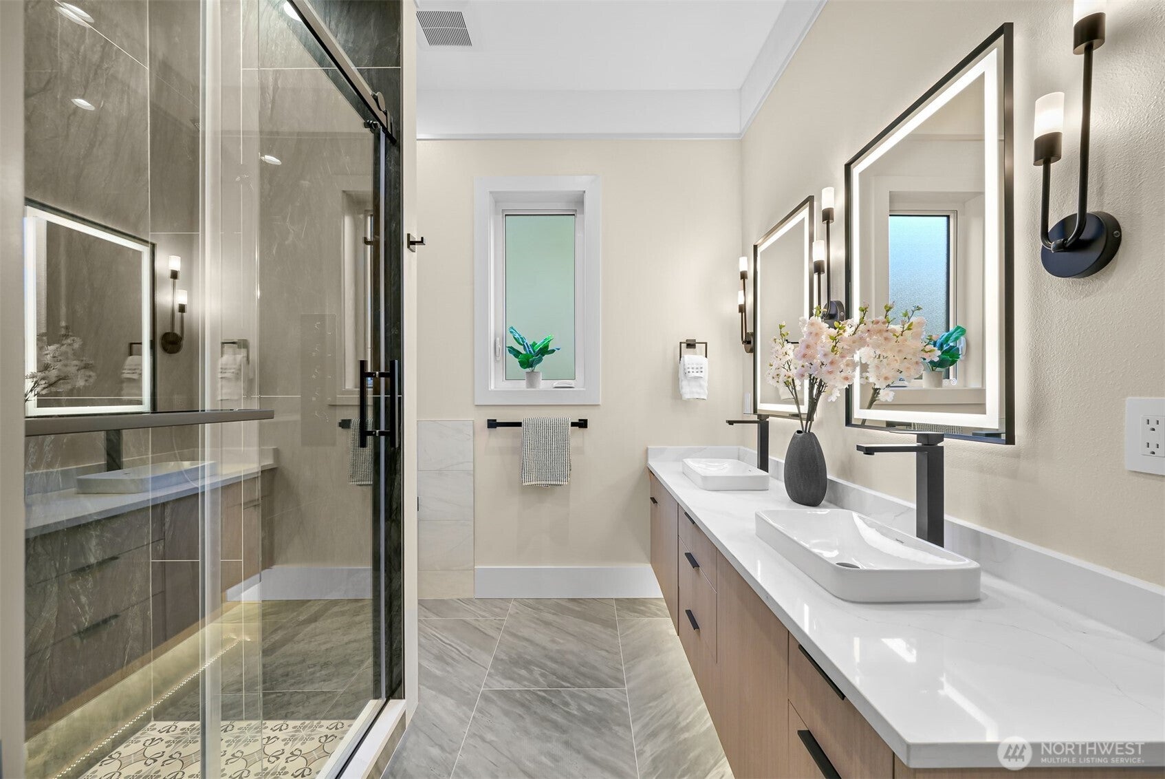 Anacortes, Washington, 98221, United States, 3 Bedrooms Bedrooms, ,4 BathroomsBathrooms,Residential,Pending,2009148