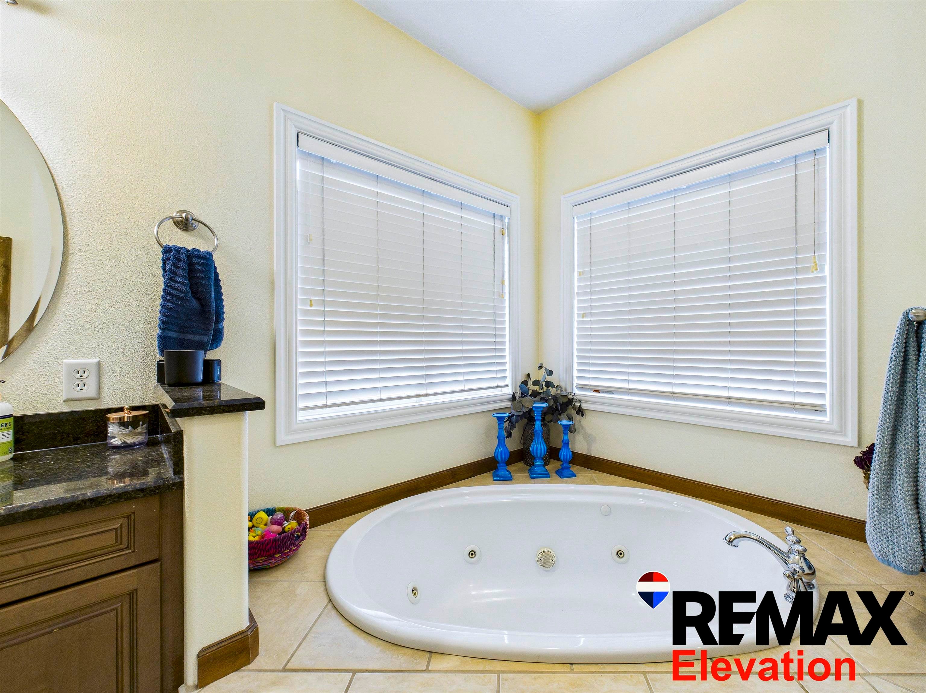 Cody, Wyoming, 82414, United States, 7 Bedrooms Bedrooms, ,5 BathroomsBathrooms,Residential,Active,1701950