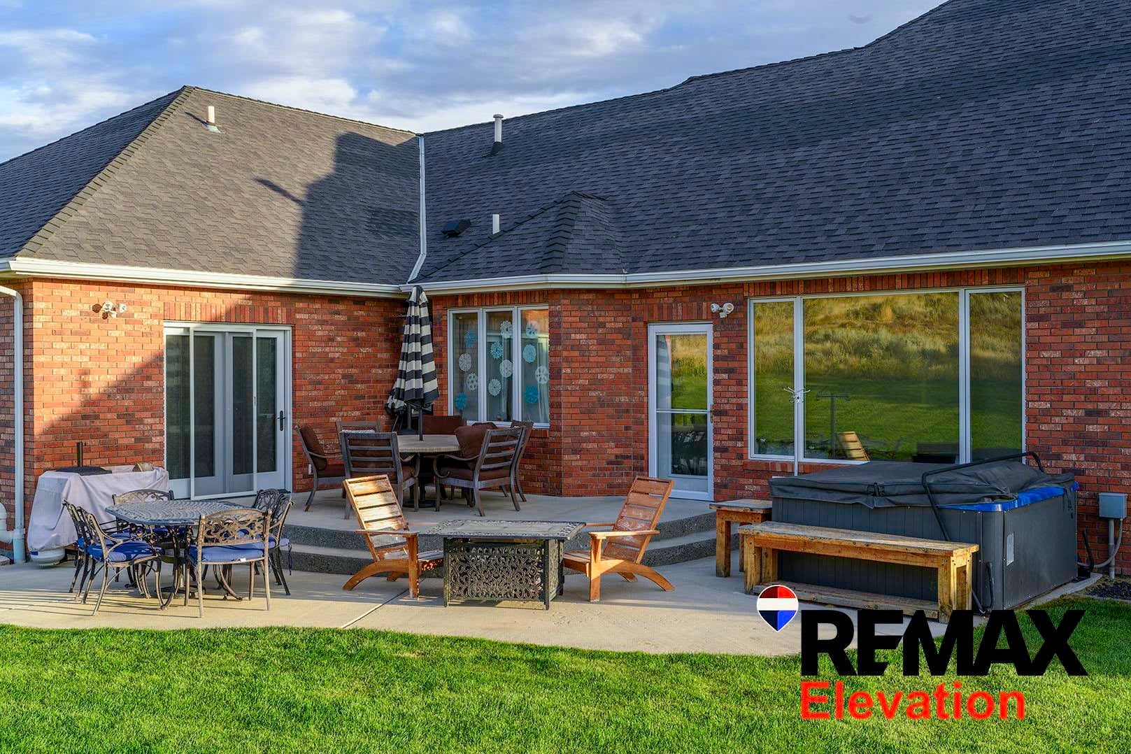 Cody, Wyoming, 82414, United States, 7 Bedrooms Bedrooms, ,5 BathroomsBathrooms,Residential,Active,1701950