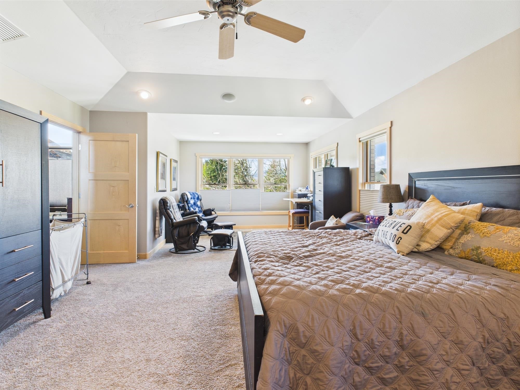 Cody, Wyoming, 82414, United States, ,6 BathroomsBathrooms,Residential,Active,1820442