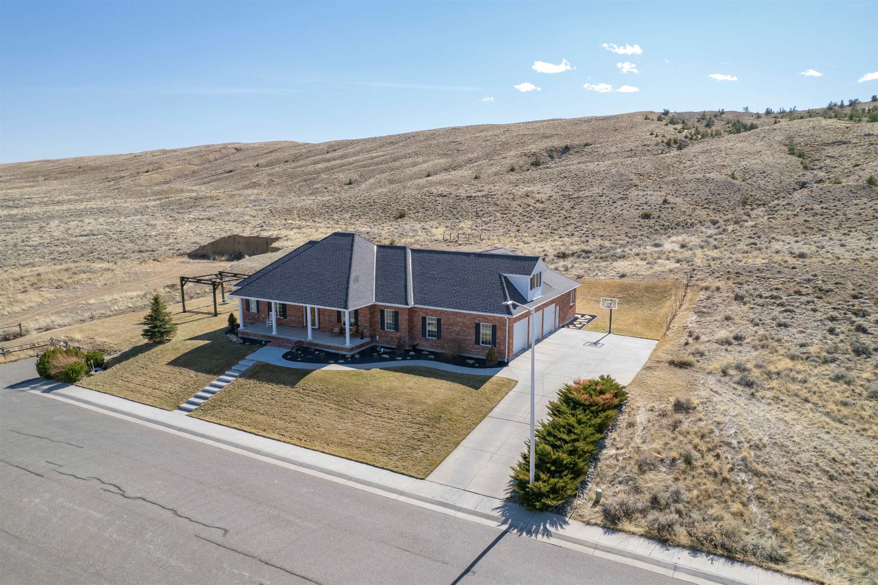 Cody, Wyoming, 82414, United States, 7 Bedrooms Bedrooms, ,5 BathroomsBathrooms,Residential,Active,1701950