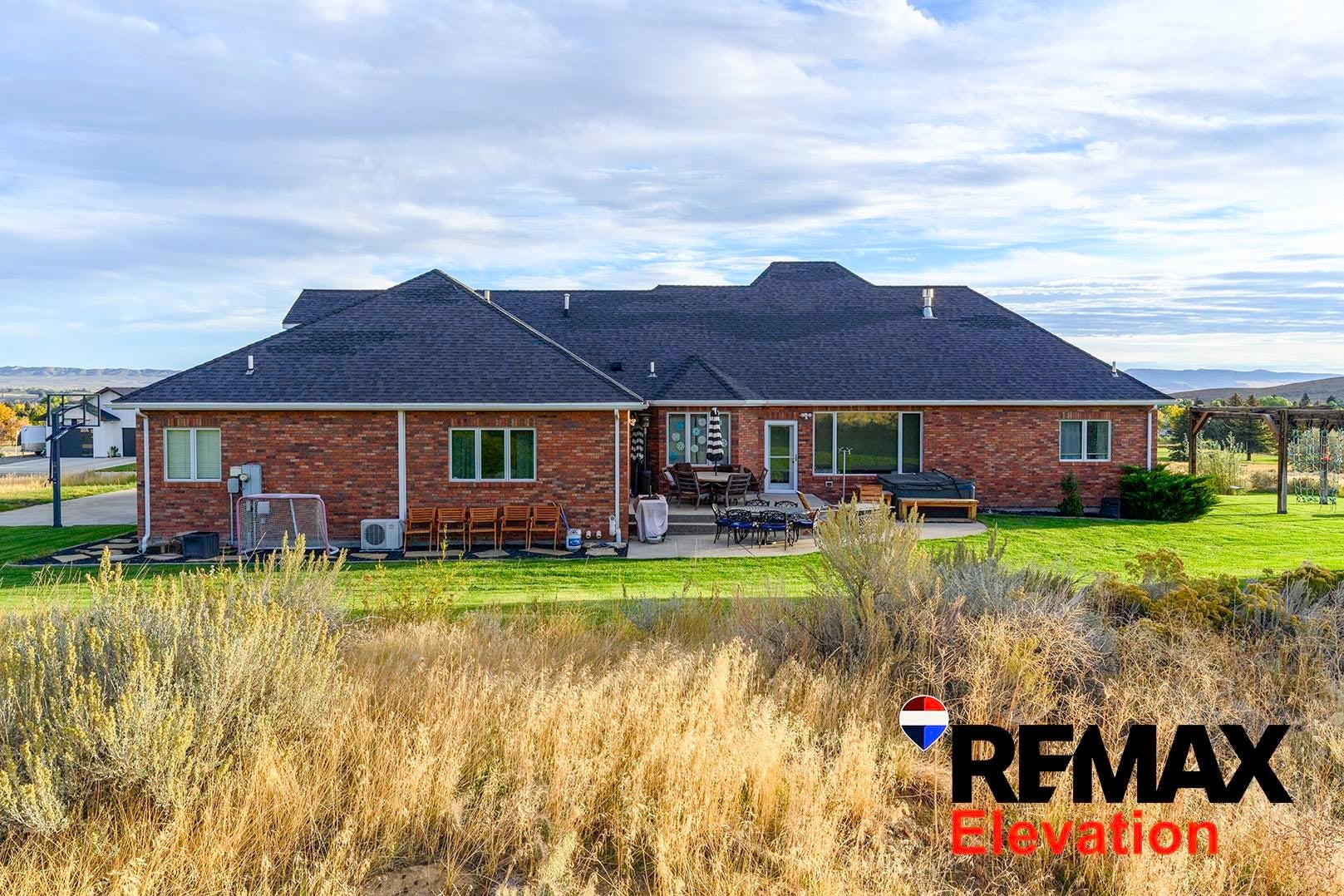 Cody, Wyoming, 82414, United States, 7 Bedrooms Bedrooms, ,5 BathroomsBathrooms,Residential,Active,1701950