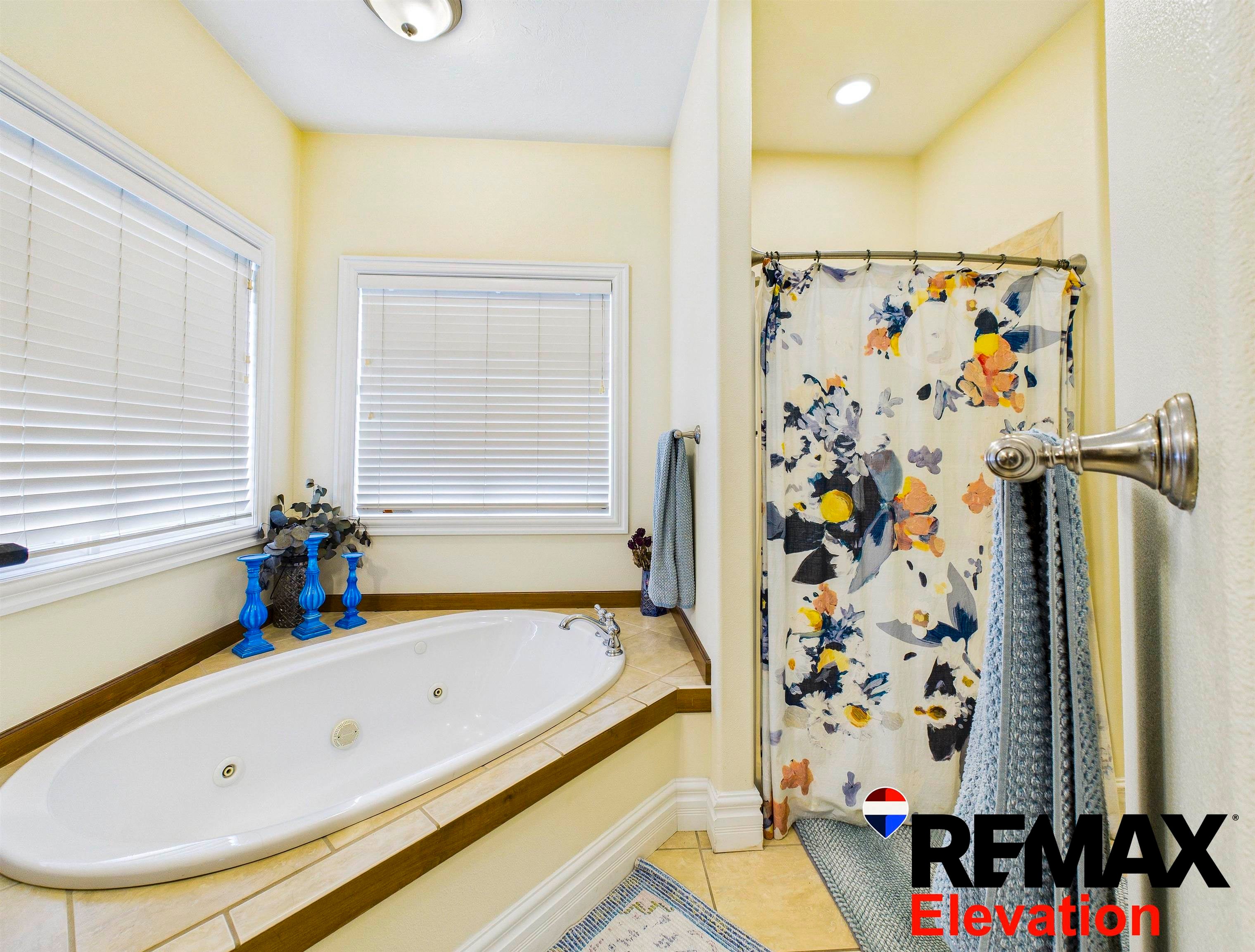 Cody, Wyoming, 82414, United States, 7 Bedrooms Bedrooms, ,5 BathroomsBathrooms,Residential,Active,1701950