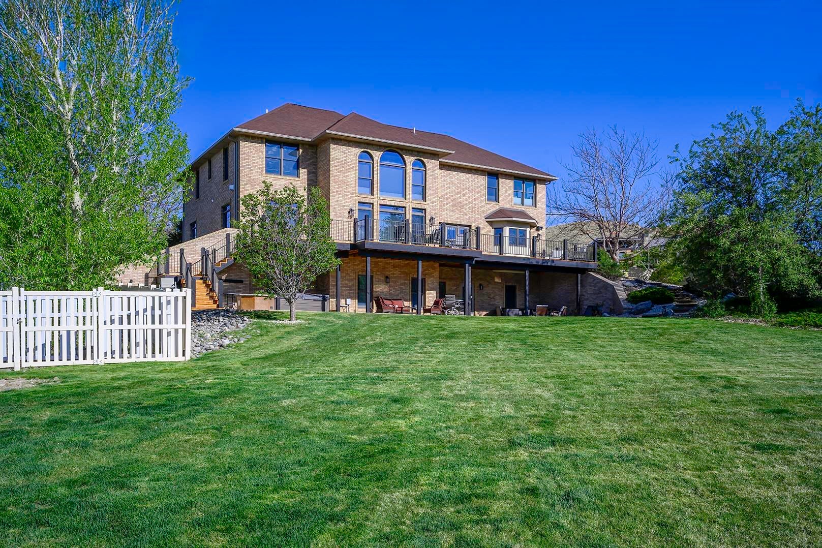 Cody, Wyoming, 82414, United States, ,6 BathroomsBathrooms,Residential,Active,1820442