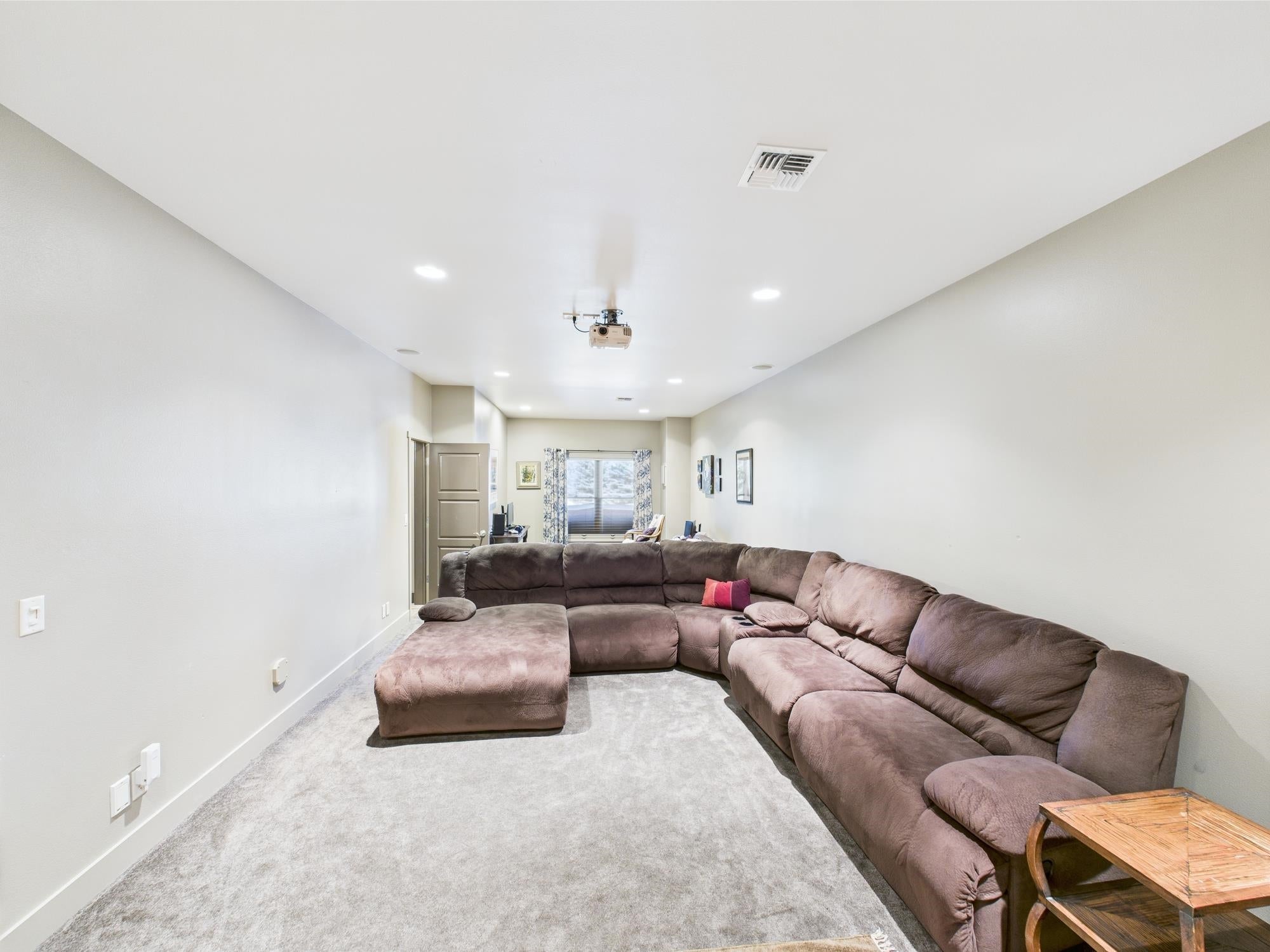 Cody, Wyoming, 82414, United States, ,6 BathroomsBathrooms,Residential,Active,1820442