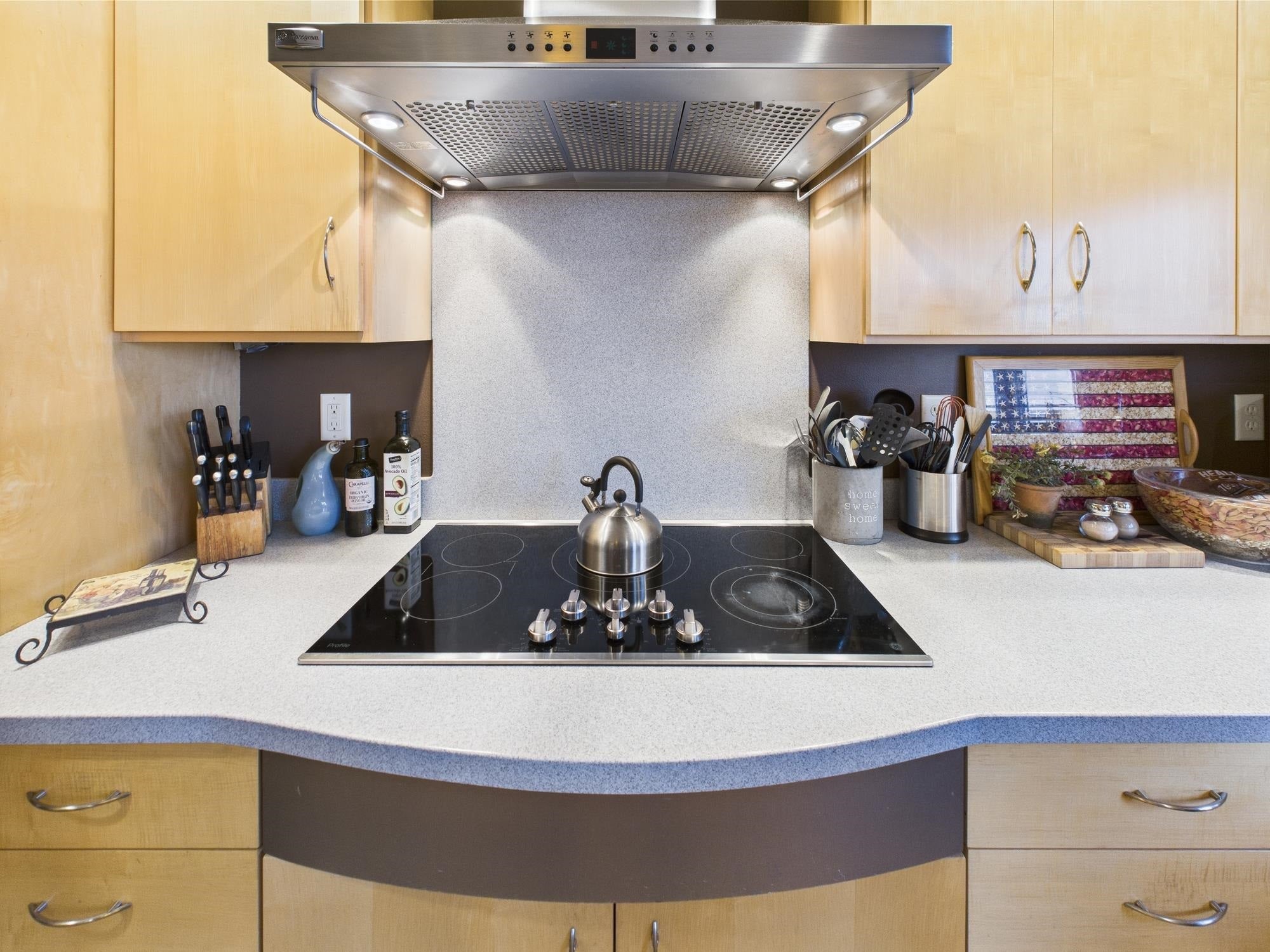 Cody, Wyoming, 82414, United States, ,6 BathroomsBathrooms,Residential,Active,1820442