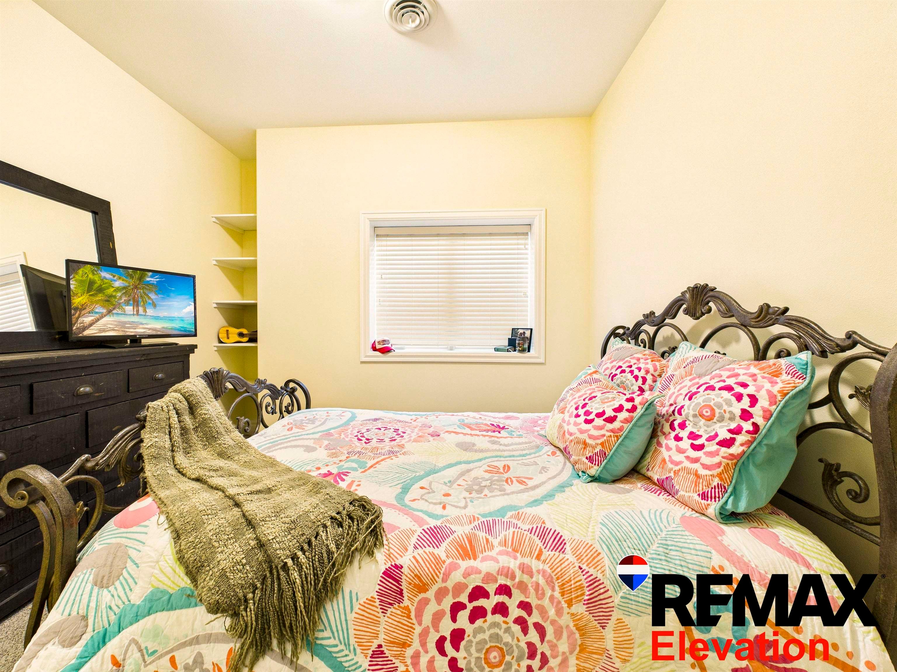 Cody, Wyoming, 82414, United States, 7 Bedrooms Bedrooms, ,5 BathroomsBathrooms,Residential,Active,1701950