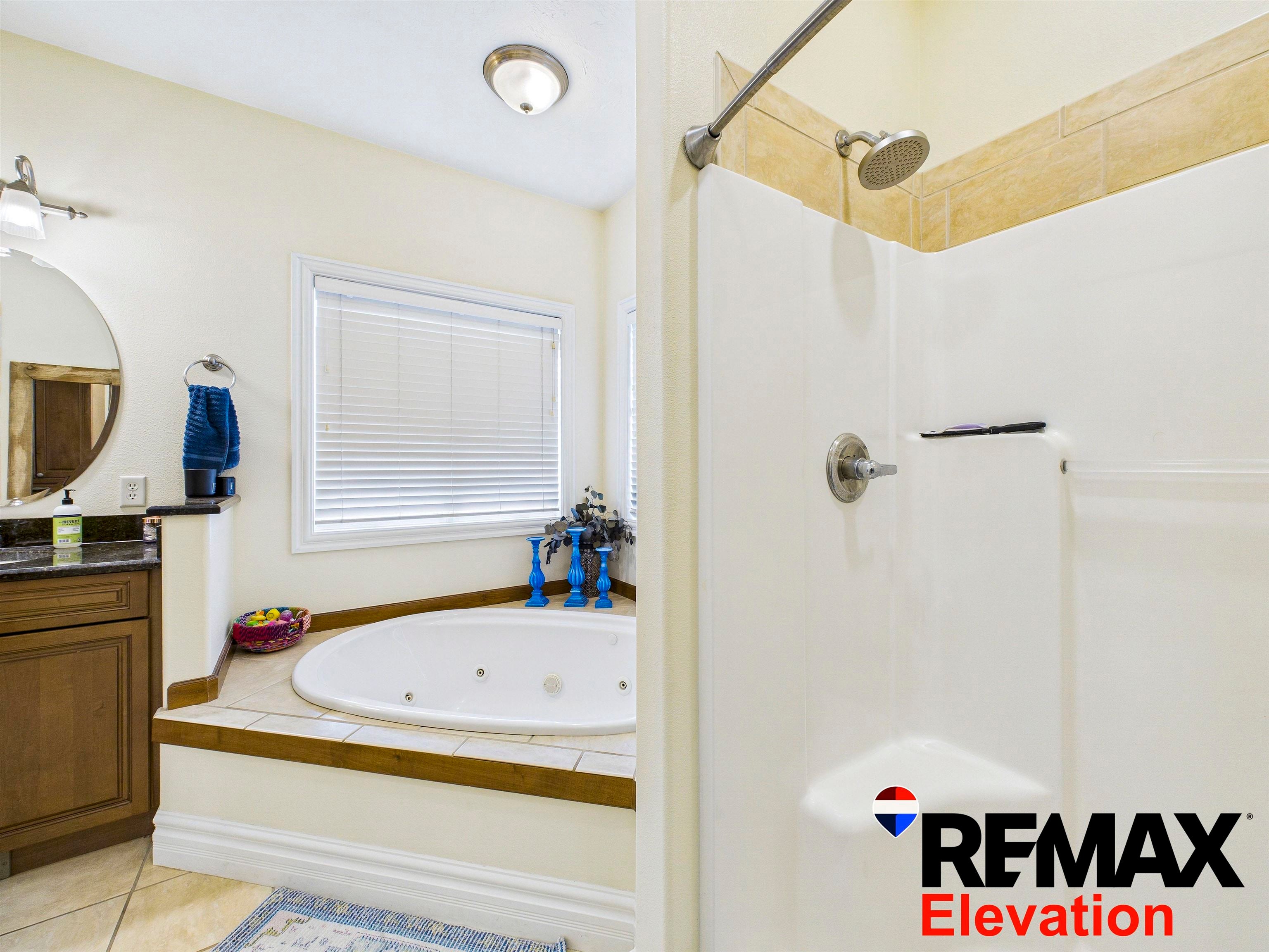 Cody, Wyoming, 82414, United States, 7 Bedrooms Bedrooms, ,5 BathroomsBathrooms,Residential,Active,1701950