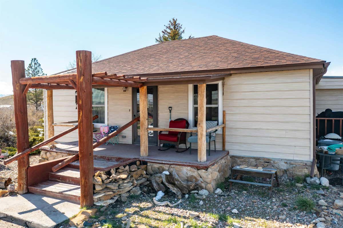 33 BOW BLVD, CODY, WY 82414, photo 1 of 25