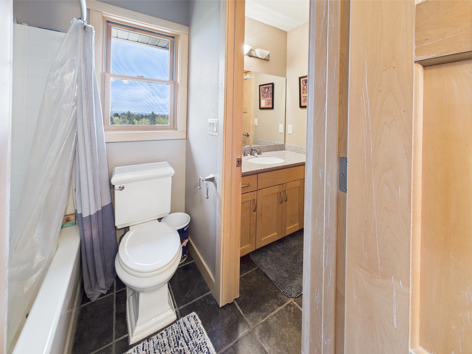 Cody, Wyoming, 82414, United States, ,6 BathroomsBathrooms,Residential,Active,1820442