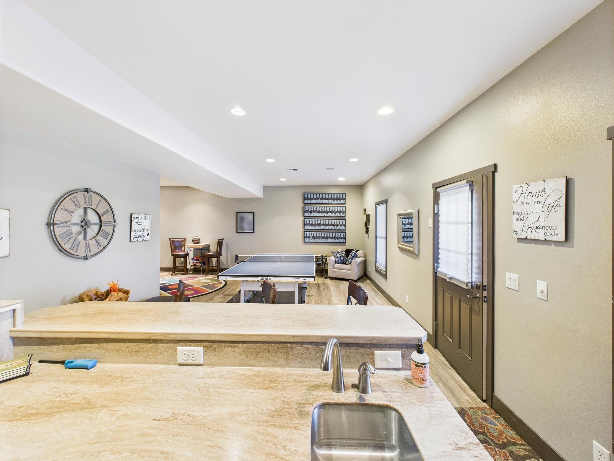 Cody, Wyoming, 82414, United States, ,6 BathroomsBathrooms,Residential,Active,1820442