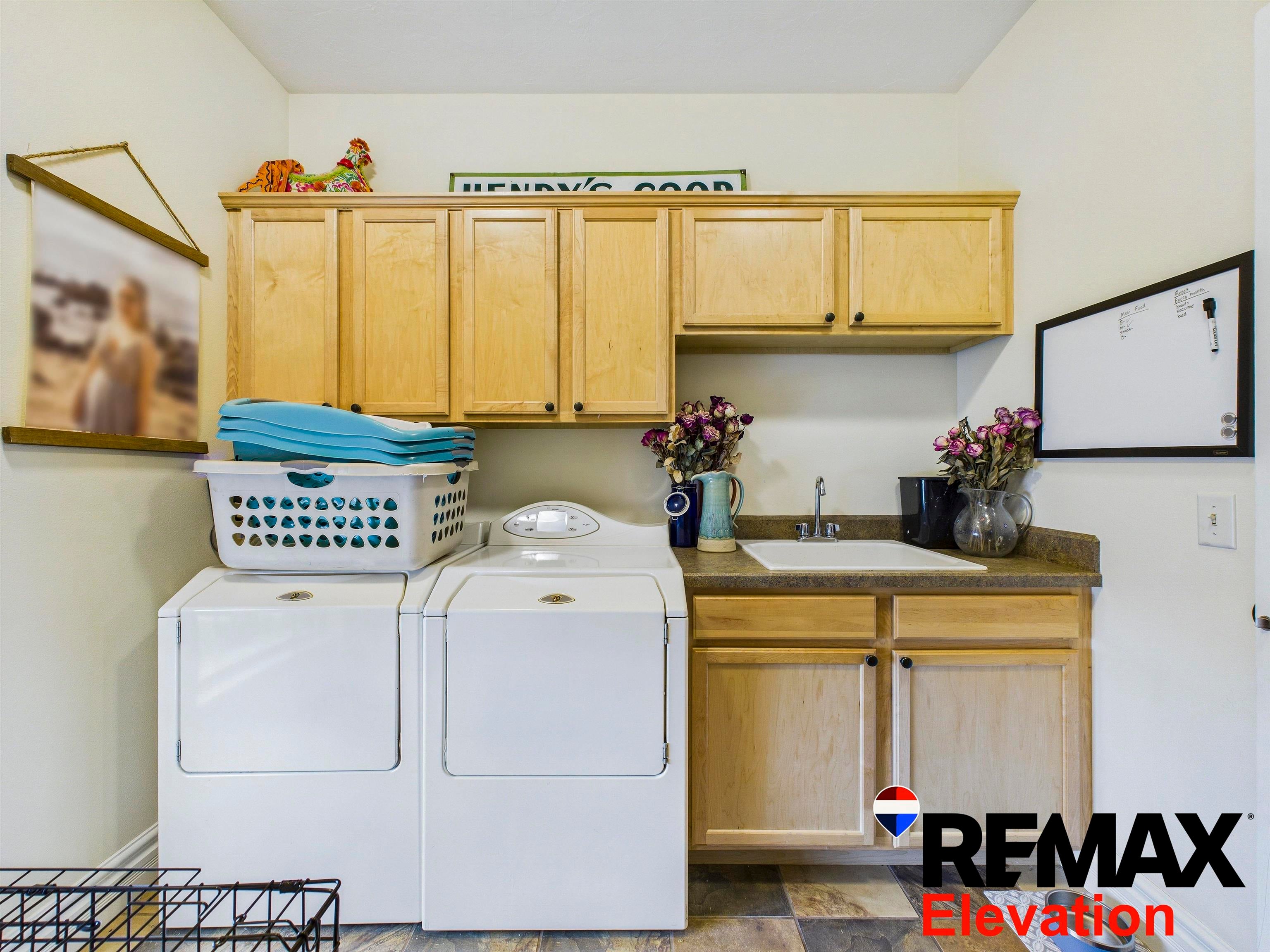 Cody, Wyoming, 82414, United States, 7 Bedrooms Bedrooms, ,5 BathroomsBathrooms,Residential,Active,1701950