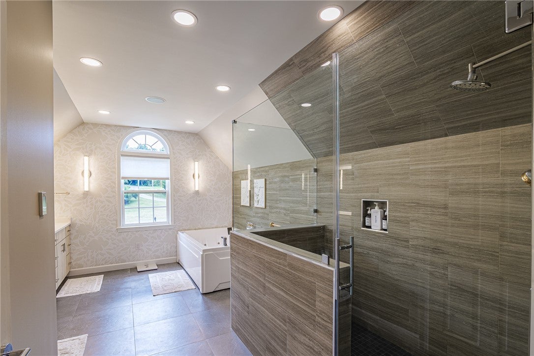 Victor, New York, 14564, United States, 5 Bedrooms Bedrooms, ,5 BathroomsBathrooms,Residential,Active,1926889