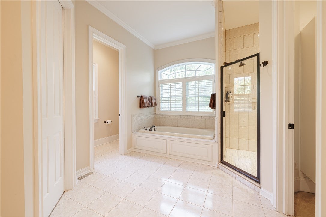 Fairport, New York, 14450, United States, 5 Bedrooms Bedrooms, ,5 BathroomsBathrooms,Residential,Active,1951817