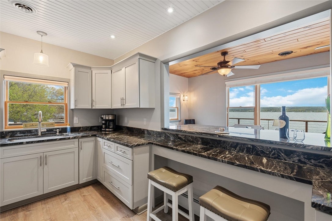 King Ferry, New York, 13081, United States, ,3 BathroomsBathrooms,Residential,Active,1798177