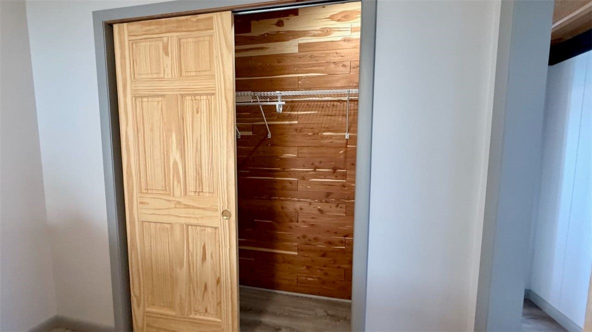 King Ferry, New York, 13081, United States, ,3 BathroomsBathrooms,Residential,Active,1798177