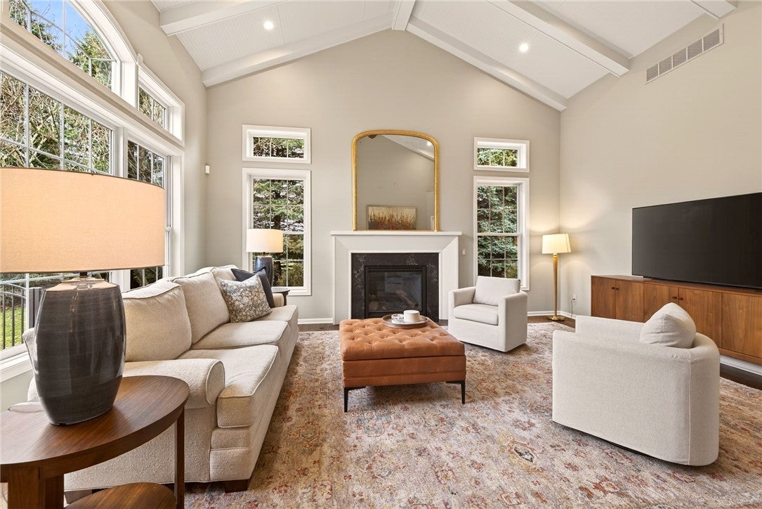 Webster, New York, 14580, United States, 7 Bedrooms Bedrooms, ,5 BathroomsBathrooms,Residential,Active,2030072