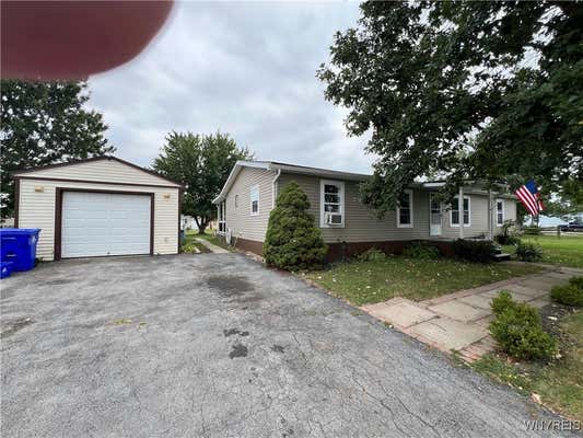 23 CRESTWOOD DR, LOCKPORT, NY 14094 - Image 1