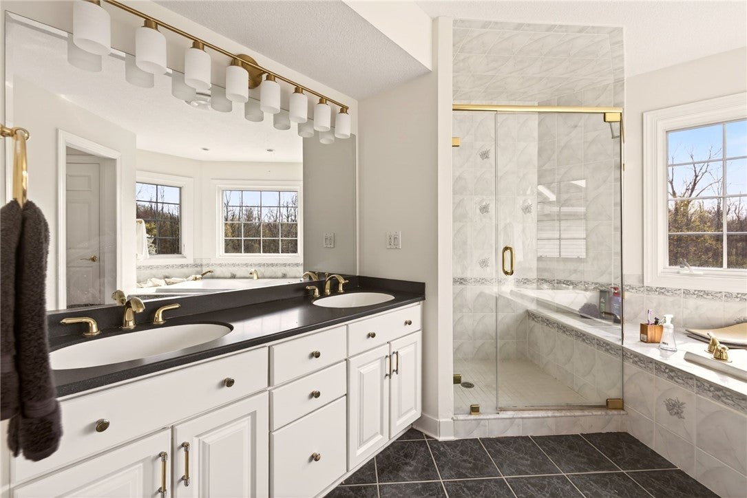 Webster, New York, 14580, United States, 4 Bedrooms Bedrooms, ,4 BathroomsBathrooms,Residential,Active,2041381