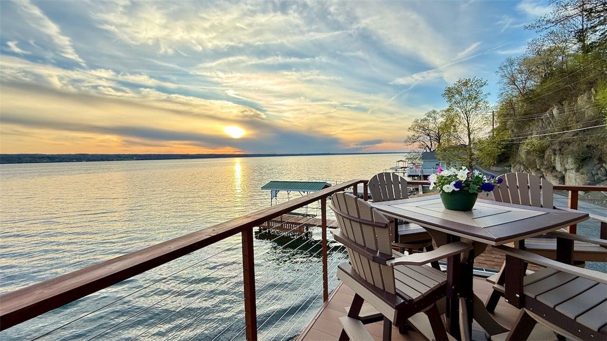 King Ferry, New York, 13081, United States, ,3 BathroomsBathrooms,Residential,Active,1798177