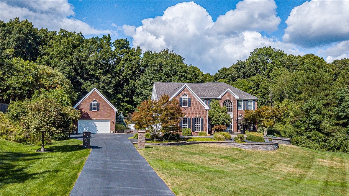 Victor, New York, 14564, United States, 5 Bedrooms Bedrooms, ,5 BathroomsBathrooms,Residential,Active,1926889