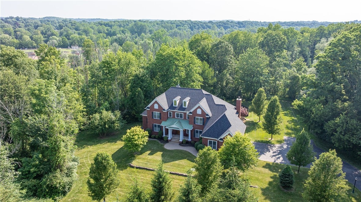 Fairport, New York, 14450, United States, 5 Bedrooms Bedrooms, ,5 BathroomsBathrooms,Residential,Active,1951817