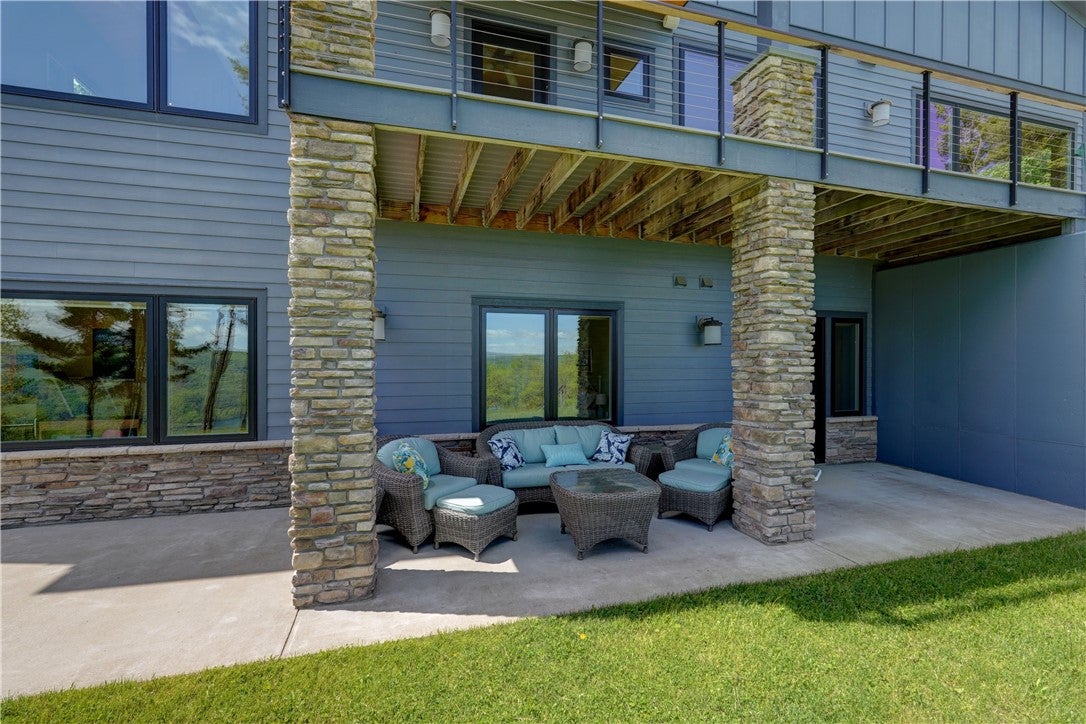 Hammondsport, New York, 14840, United States, 4 Bedrooms Bedrooms, ,5 BathroomsBathrooms,Residential,Active,1824033