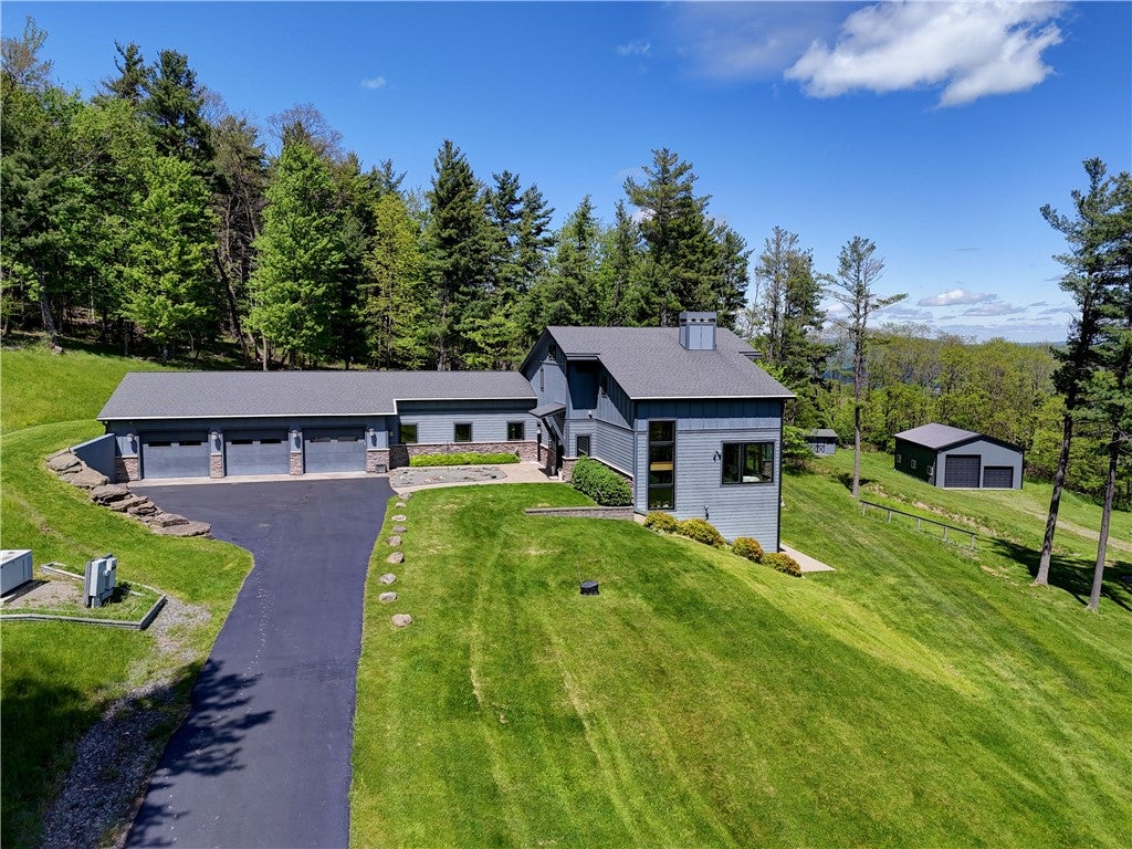 Hammondsport, New York, 14840, United States, 4 Bedrooms Bedrooms, ,5 BathroomsBathrooms,Residential,Active,1824033