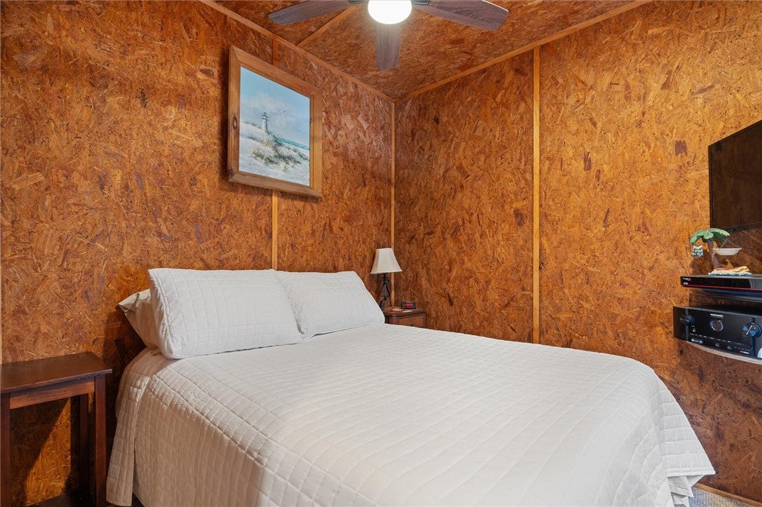 King Ferry, New York, 13081, United States, ,3 BathroomsBathrooms,Residential,Active,1798177