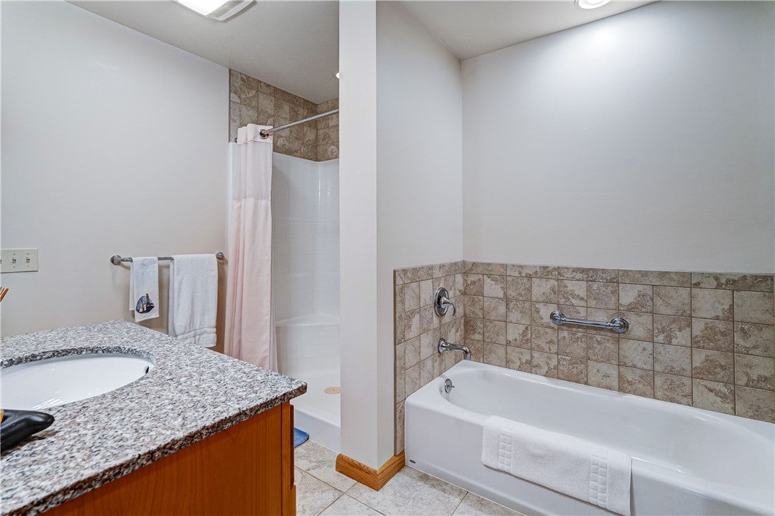 Hammondsport, New York, 14840, United States, 4 Bedrooms Bedrooms, ,5 BathroomsBathrooms,Residential,Active,1824033