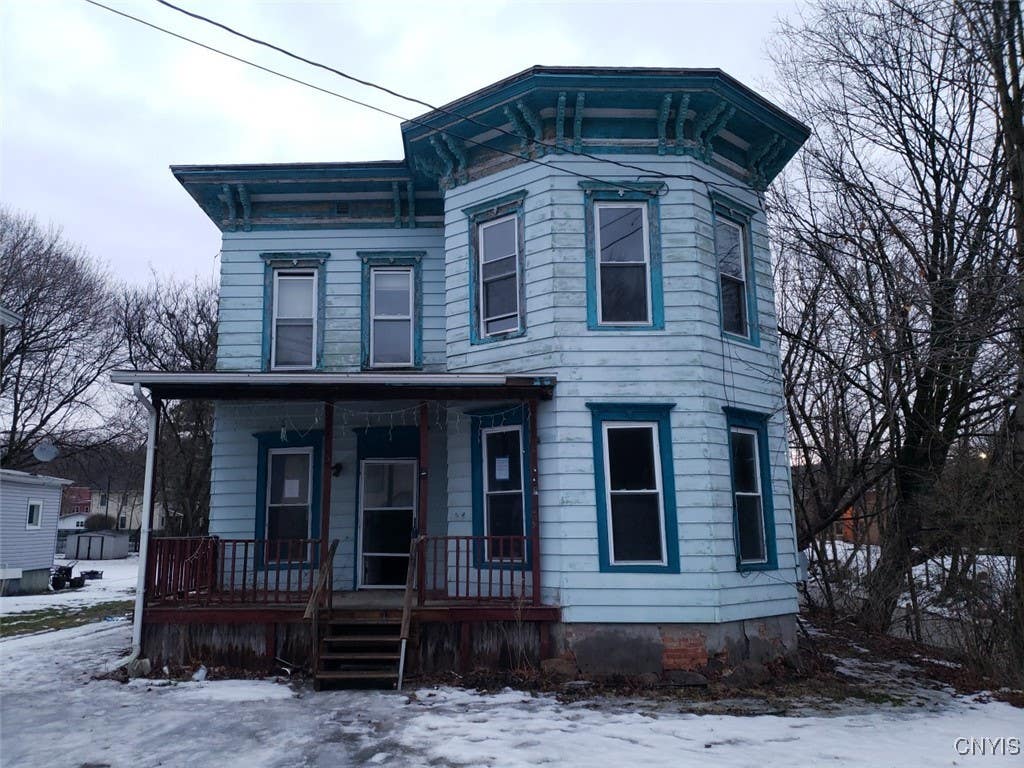 25 GROVE ST MORAVIA NY 13118 RE/MAX