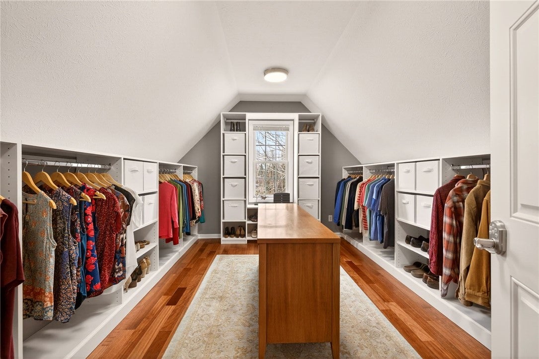 Webster, New York, 14580, United States, 7 Bedrooms Bedrooms, ,5 BathroomsBathrooms,Residential,Active,2030072