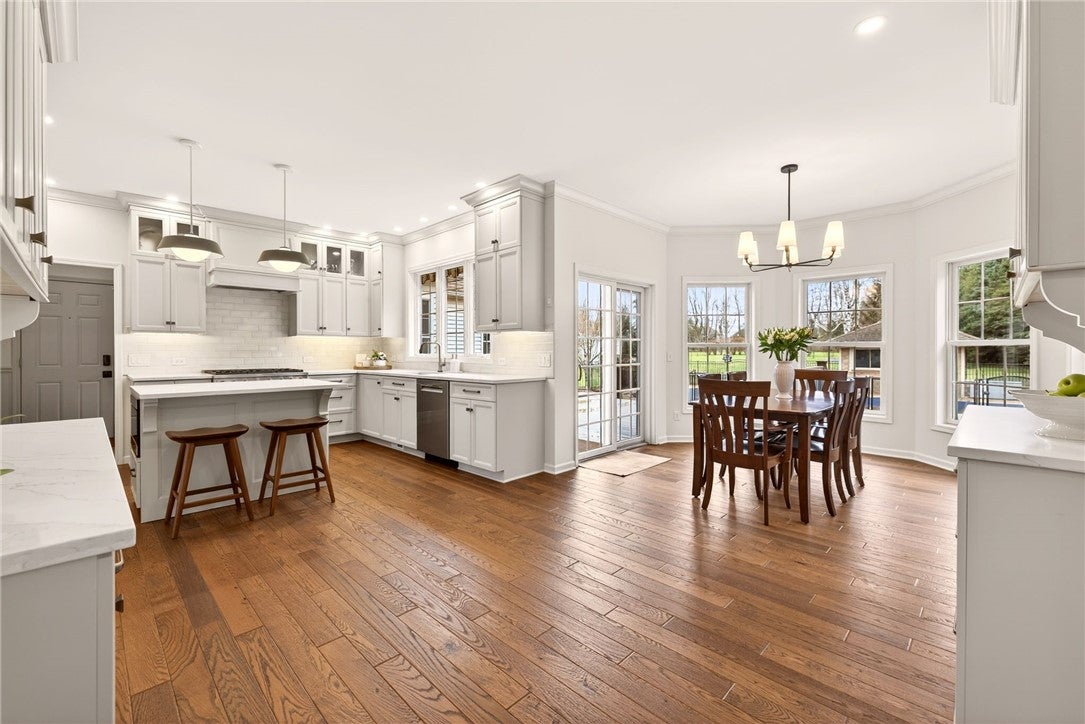 Webster, New York, 14580, United States, 7 Bedrooms Bedrooms, ,5 BathroomsBathrooms,Residential,Active,2030072