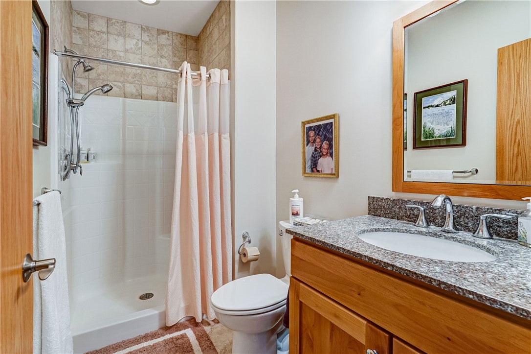 Hammondsport, New York, 14840, United States, 4 Bedrooms Bedrooms, ,5 BathroomsBathrooms,Residential,Active,1824033