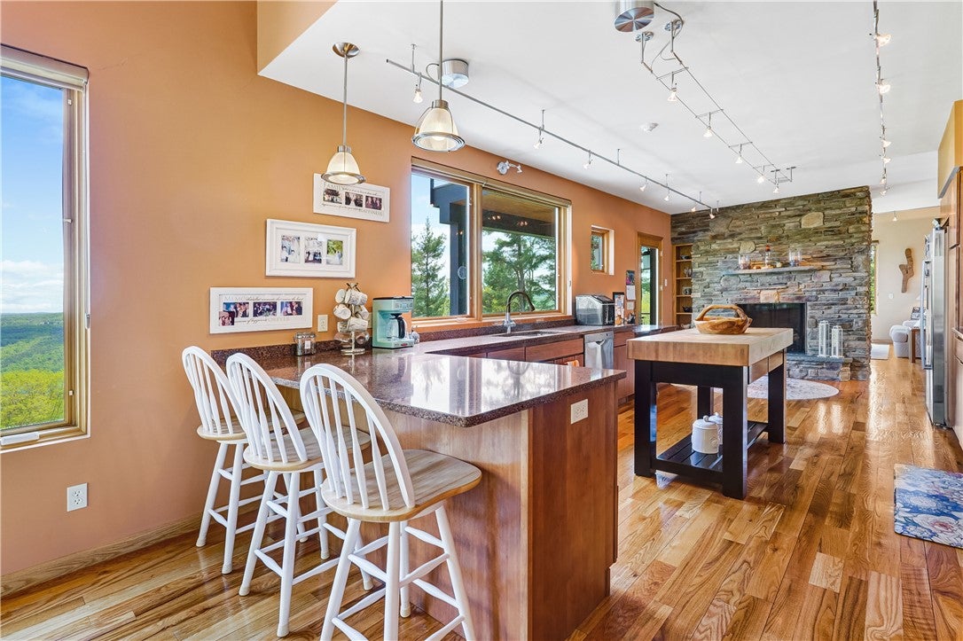 Hammondsport, New York, 14840, United States, 4 Bedrooms Bedrooms, ,5 BathroomsBathrooms,Residential,Active,1824033