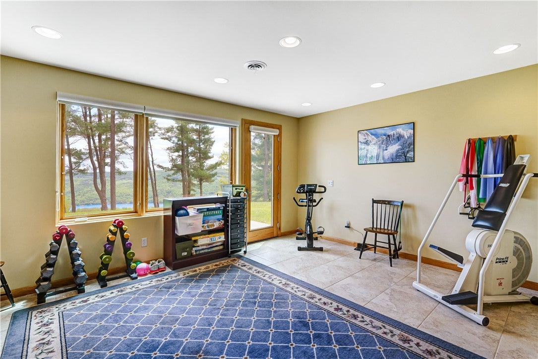 Hammondsport, New York, 14840, United States, 4 Bedrooms Bedrooms, ,5 BathroomsBathrooms,Residential,Active,1824033