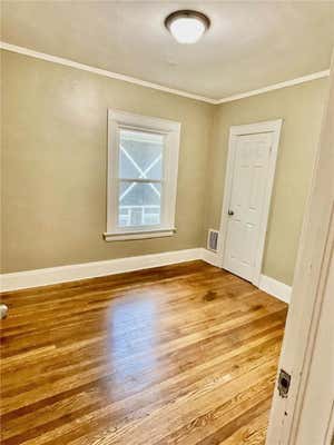 10 SUTER TER # 12, ROCHESTER, NY 14620, photo 4 of 40