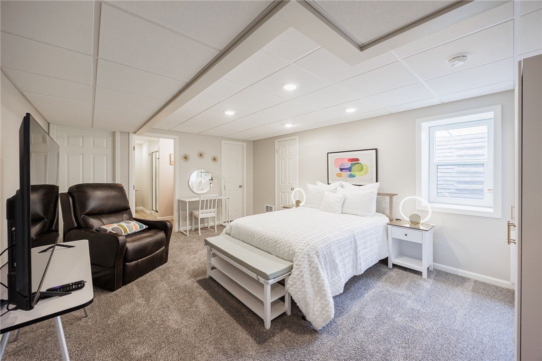 Webster, New York, 14580, United States, 7 Bedrooms Bedrooms, ,5 BathroomsBathrooms,Residential,Active,2030072