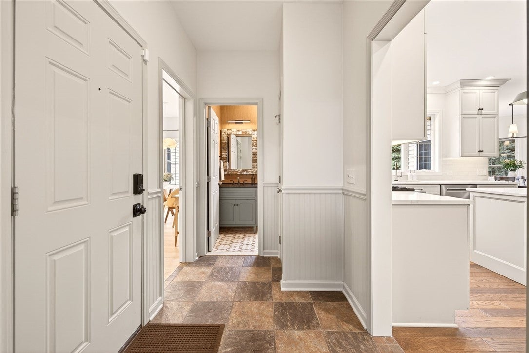 Webster, New York, 14580, United States, 7 Bedrooms Bedrooms, ,5 BathroomsBathrooms,Residential,Active,2030072